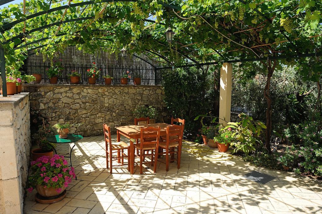Evianna Apartament *