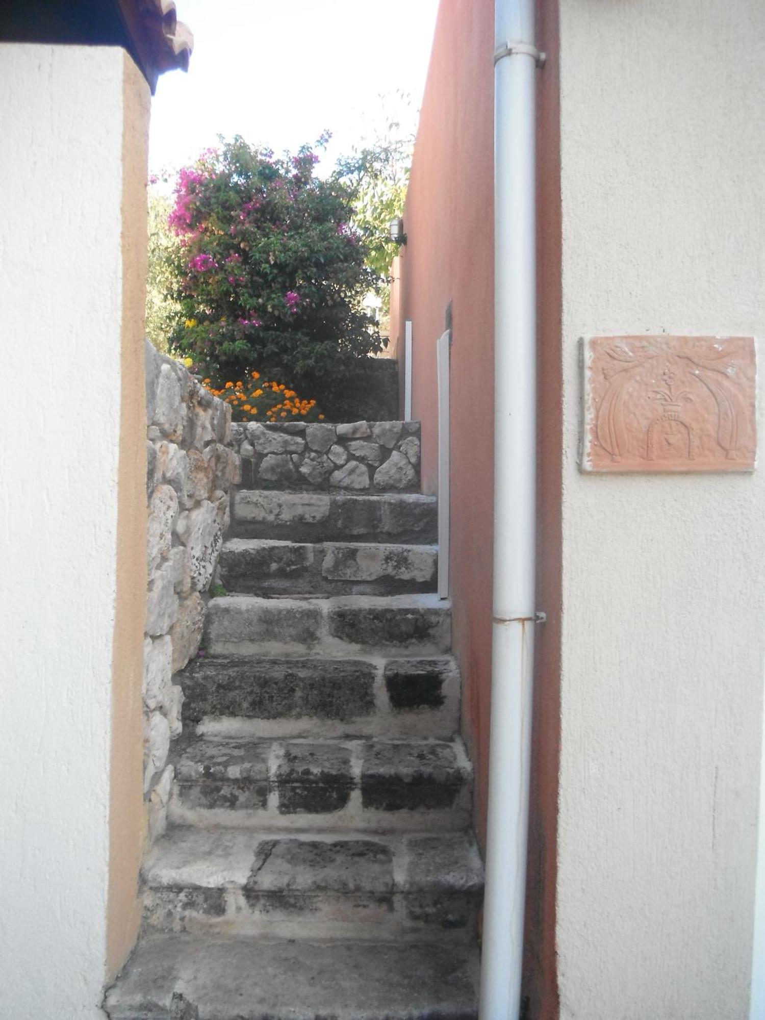 Evianna Appartement *